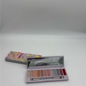 Urban Decay Vibrant Eyeshadow Palette - Red, Gray, Brown